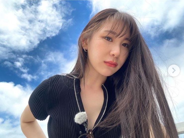 Lee Chaeyeon Menjadi Topik Hangat Online Setelah Transformasi Dramatis